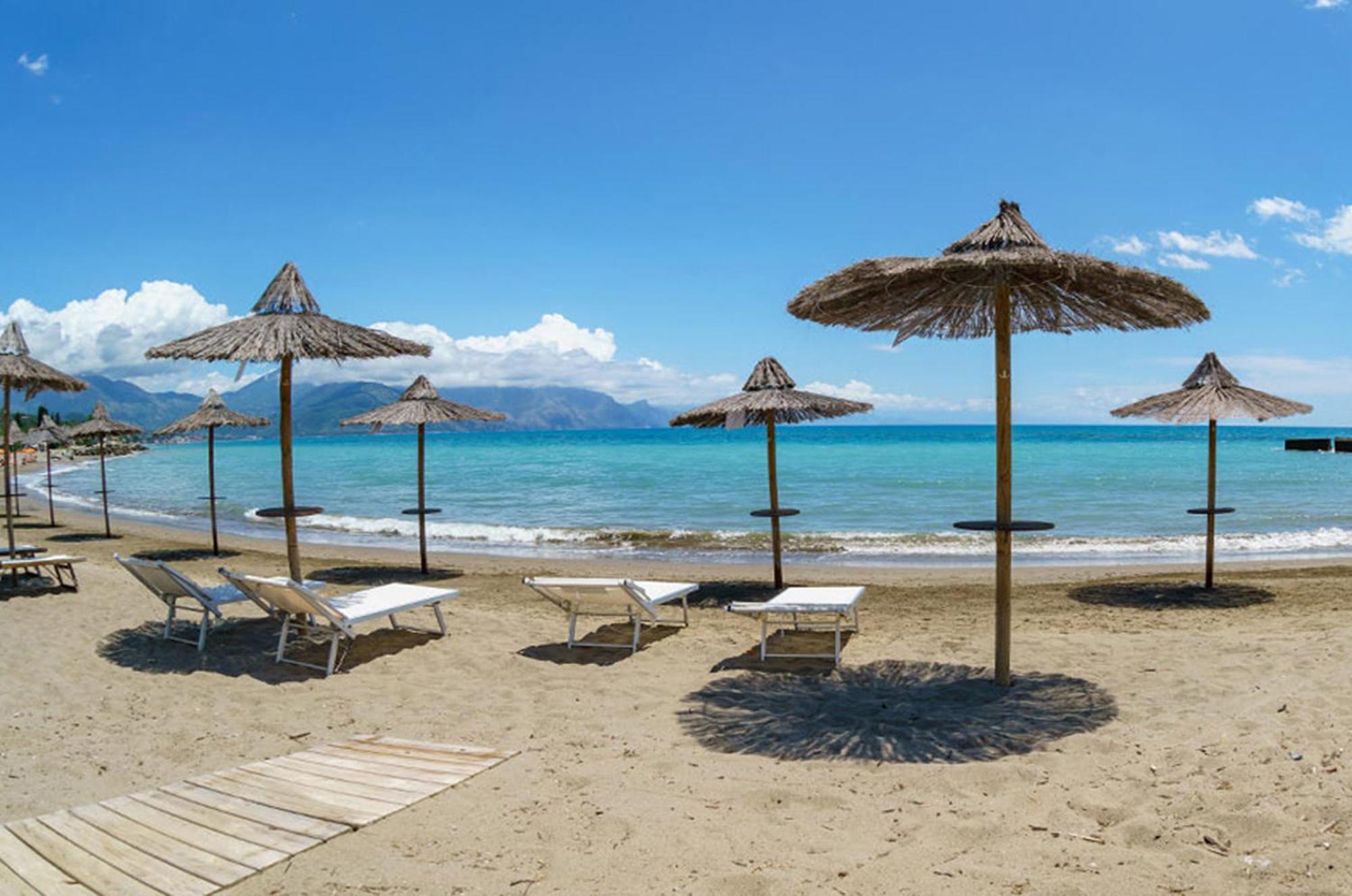 Krio Gelsomare Hotel Поликастро Бусентино Екстериор снимка